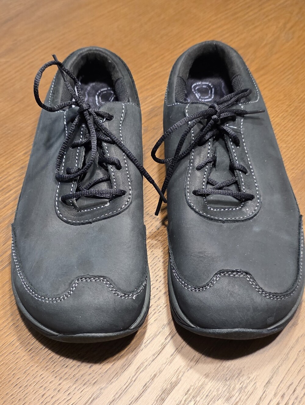 Altra Intuition Everyday Black Nubuk Sneakers 8.5